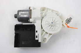 Преден ляв мотор стъклоповдигач  Volkswagen Tiguan 2012-2017  3C0959793C 5N0959701G 2810