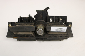  Дръжка заден капак  Audi A3 1996-2003   8D9827565H