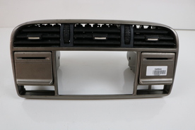  Централна конзола табло  Nissan X-Trail 2000-2007 2.0I 5 врати  