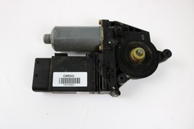 Преден десен мотор стъклоповдигач  Volkswagen Passat 1996-2005   Bosch 0130821694 2113