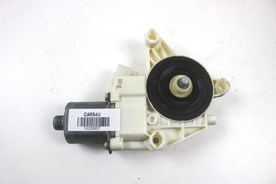 Преден ляв мотор стъклоповдигач  Mercedes-Benz E Class W212 2009-2013  A2048200142 Bosch 0130822503 2673