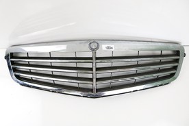  Решетка радиатор  Mercedes-Benz C Class W204 2007-2011    