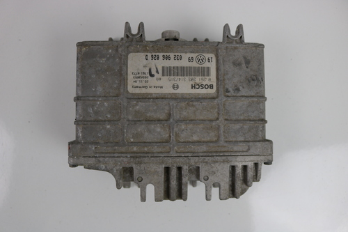  Компютър двигател  Volkswagen Golf III 1991-1998 43617 BOSCH 0261203314