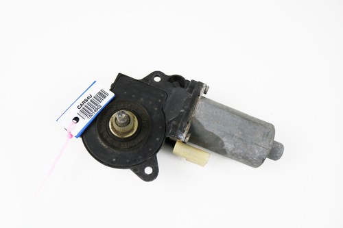 Преден десен мотор стъклоповдигач  Ford Fiesta 2002-2008   Bosch 0130821939 