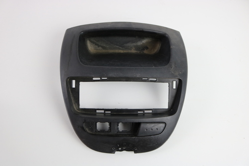 Централна конзола  Toyota Aygo 2005-2014 1.4 D4D 3 врати 160900008001