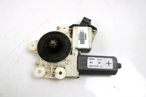 Преден ляв мотор стъклоповдигач  Toyota Avensis 2003-2008   69820-05050 