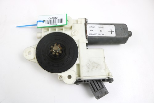 Заден ляв мотор стъклоповдигач  Toyota Avensis 2003-2008   69840-05100 