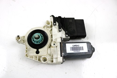 Заден десен мотор стъклоповдигач  Volkswagen Passat 6 2005-2010   960092-100 2751