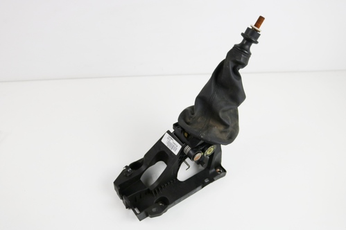  Скоростен лост  Toyota Yaris 2006-2012 1.3VVTi 33530680L